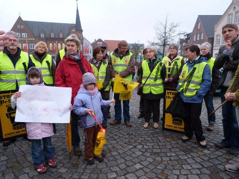 14.Maerz 2011   0005.JPG - Montagsdemo in Bredstedt 14. März 2011
